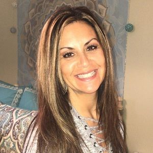 Meet your Posher, Denise